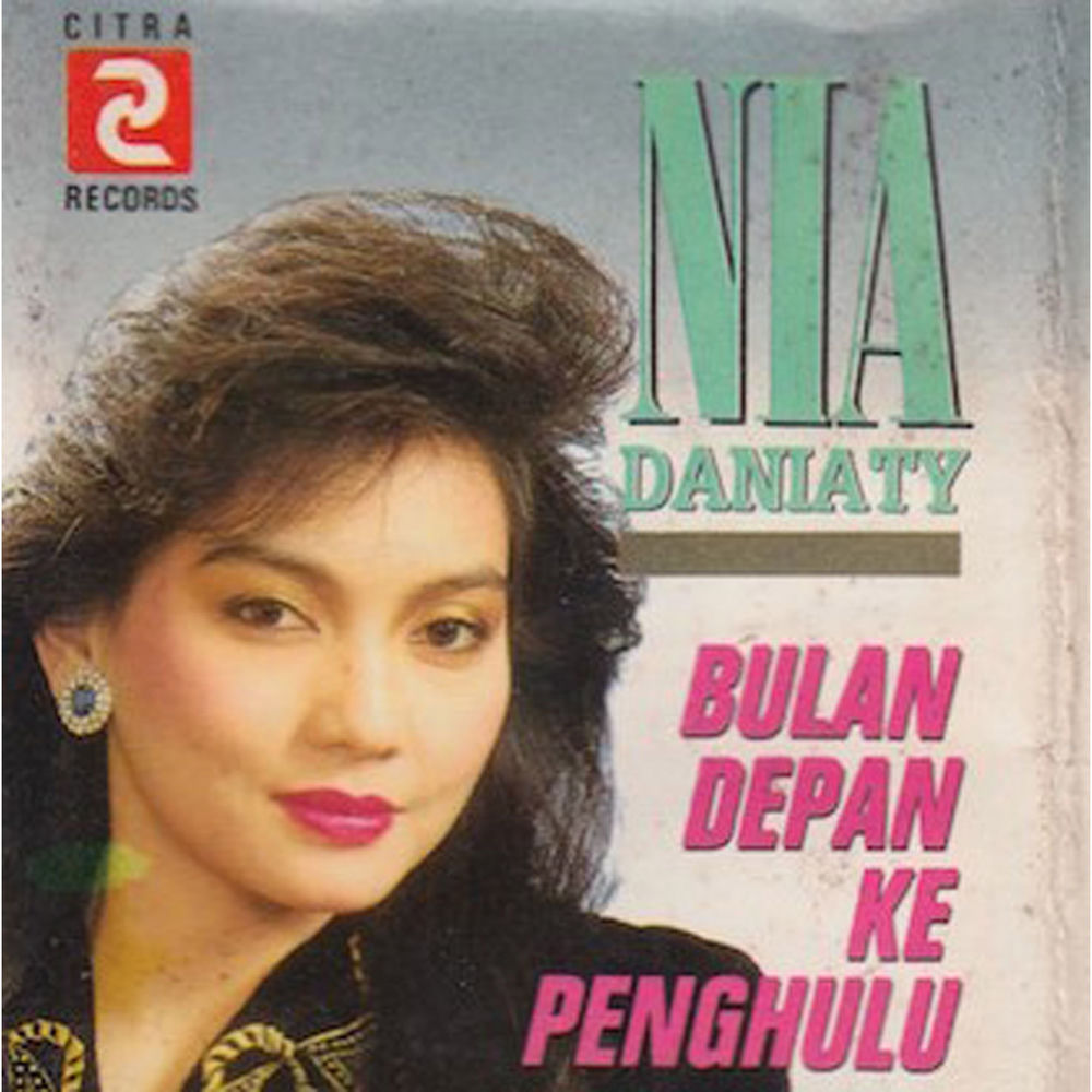 Nia Daniati