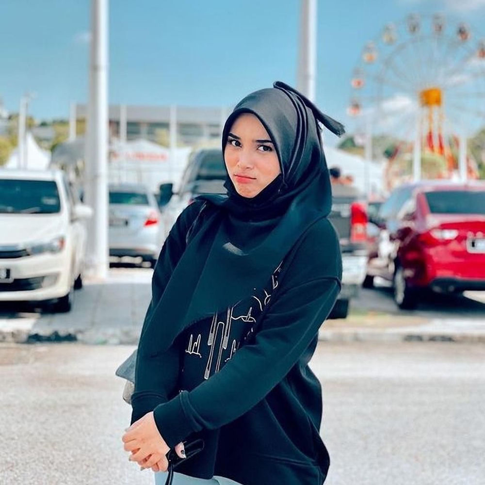 Lia Aziz