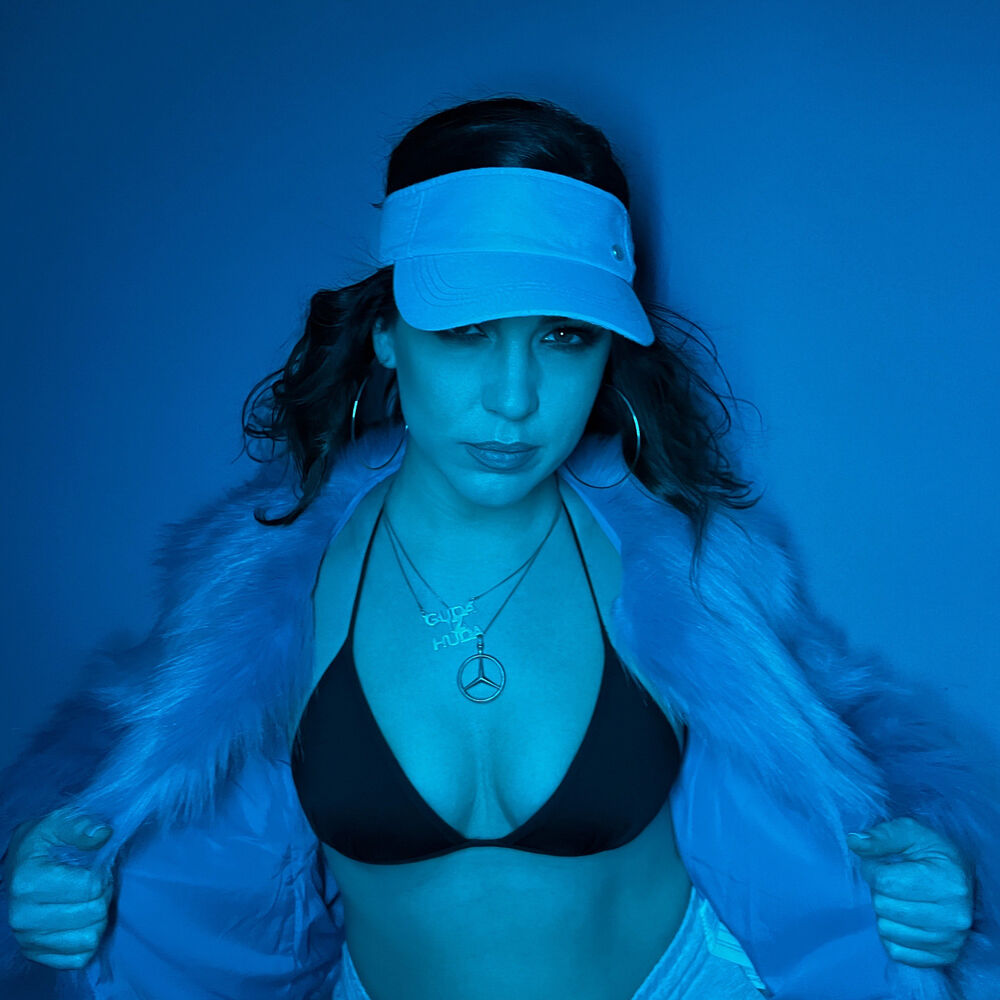 Mimi Peri